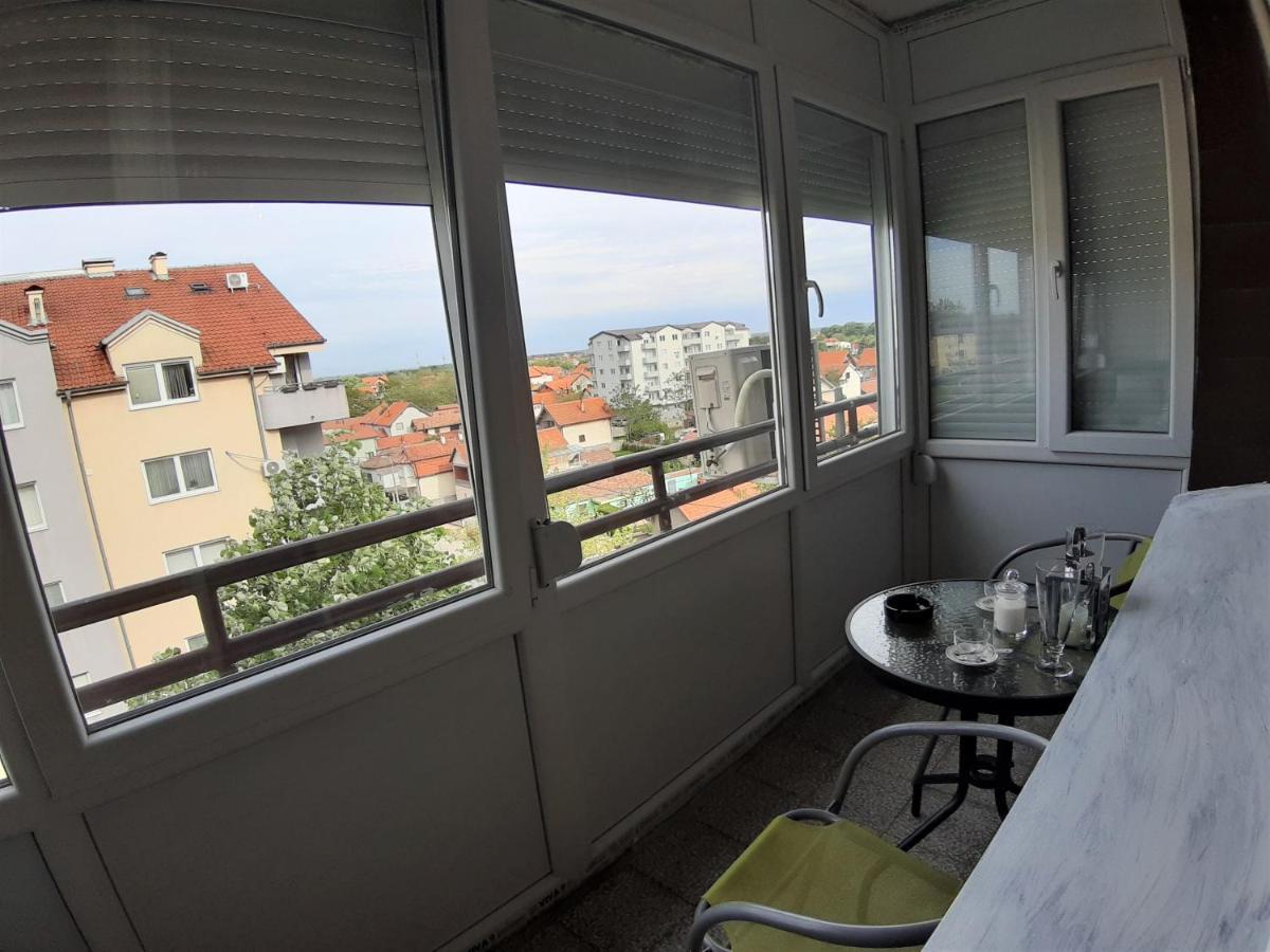 Apartment Adela Pozarevac Bagian luar foto