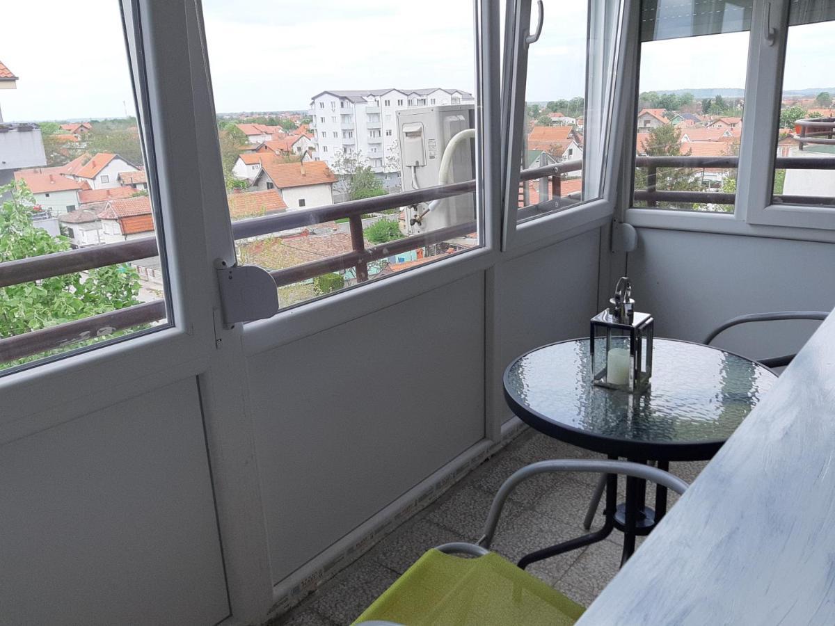 Apartment Adela Pozarevac Bagian luar foto